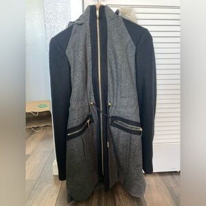 Preowned Laundry by Shelli Segal Wool Blend Coat Faux Fur Hood Small